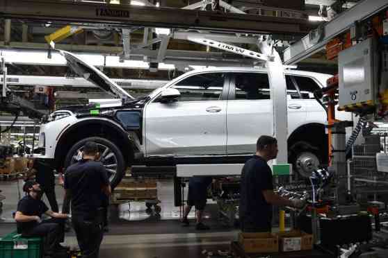 BMW gives early glimpse of X7 on the production line image