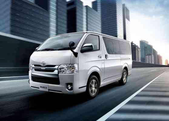 2018 Toyota HiAce gets 2.8-liter turbo-diesel upgrade image