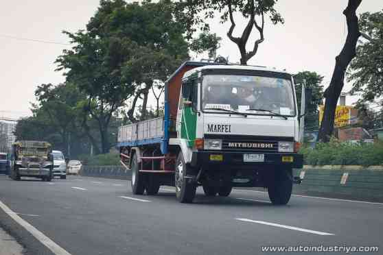 Lawmakers to make special training mandatory for truck drivers image