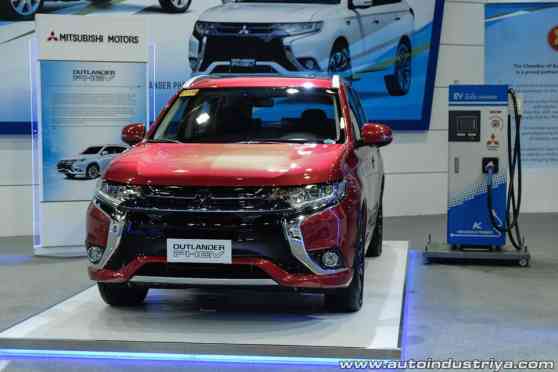 Hybrid 101: How engines and electricity work together image