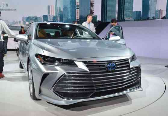 NAIAS 2018: Bold Toyota Avalon has the biggest grill we've ever seen image
