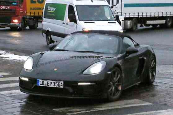 Spied: Next-gen Porsche Boxster Spyder in the works image