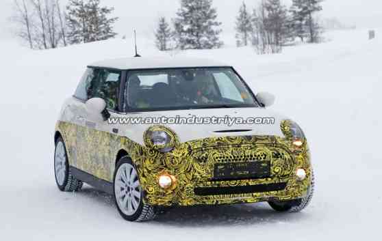Spied: Mini is testing their electic car in the snow image