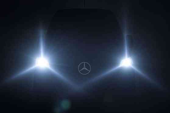 Mercedes-Benz teases all-new high-tech Sprinter, debuts February 6 image