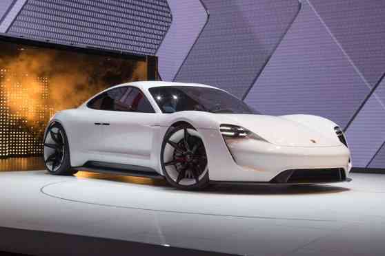 Porsche: 6 billion Euros for electric vehicle development image