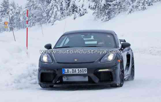 Spied: 2019 Porsche 718 Cayman GT4 bares it all  image