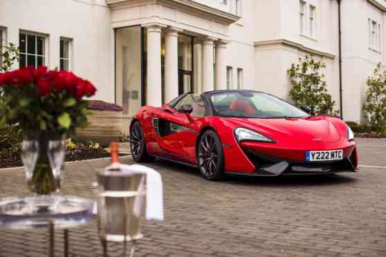 Some got really lucky with one-off McLaren 570S this Valentine's day image