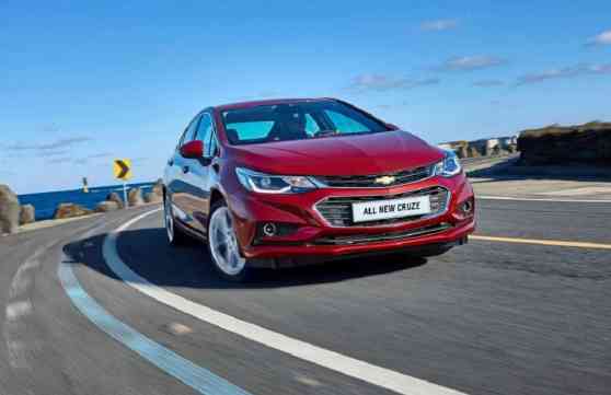Get set for the arrival of the 2018 Chevrolet Cruze image