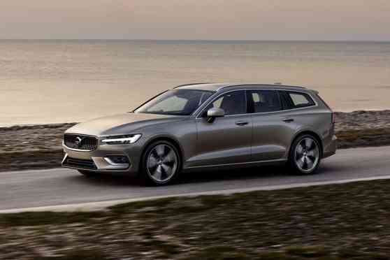 2019 Volvo V60 is a dapper rendition of the station wagon image