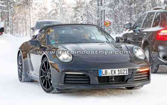 Spied: The manual gearbox lives on with next-gen Porsche 911 image