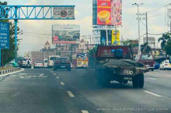DOTr wants you to report smoke belchers and traffic violators image