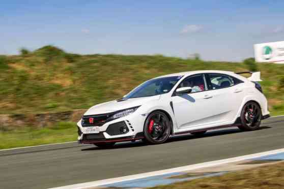 Circuit Drive: 2018 Honda Civic Type R image