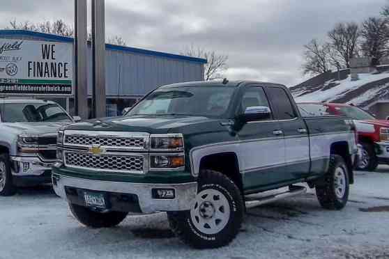 2018 Chevrolet Silverado Cheyenne Big 10 is a blast from the past image