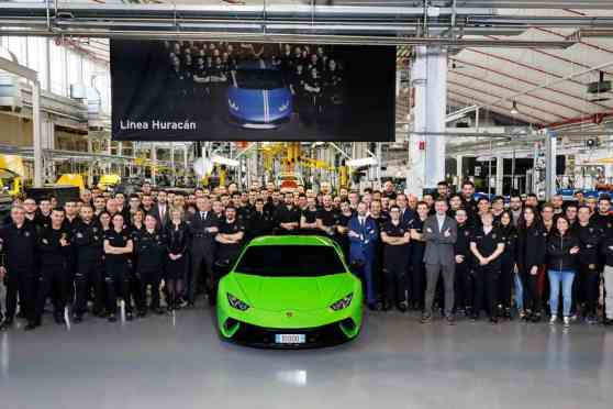10,000 strong: Lamborghini Huracan is a fast-selling bull image
