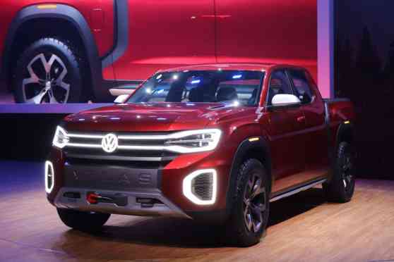 New York 2018: Volkswagen converts the Atlas into a pickup truck image