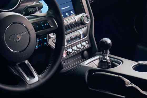 Ford Philippines to offer a manual gearbox for 2018 Mustang image