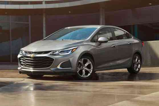 2019 Chevrolet Cruze gets a sportier look in latest refresh image