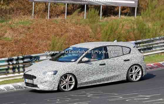 Spied: Ford Focus RS lives to see a new generation image