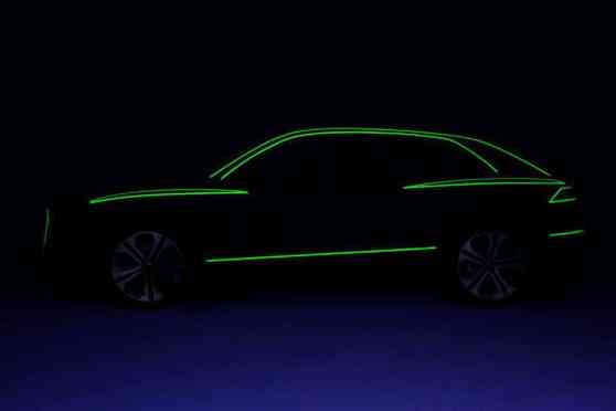 Audi teases the lines of upcoming Q8 SUV image