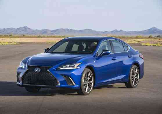 2019 Lexus ES now comes with a sportier flavor image