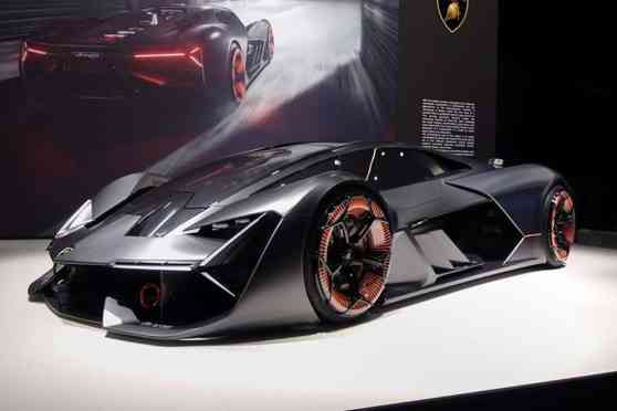 Report: Plug-in hybrid Lamborghinis could just be around the corner image