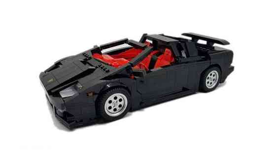 Help make this Lego Lamborghini Diablo become a reality image