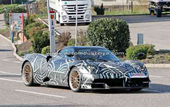 Pagani testing Huayra Roadster named for famed Ferrari collector image