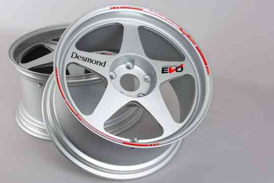 Desmond's new Regamaster Evo II wheel is one awesome 90's throwback image
