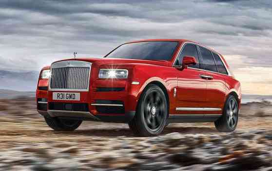Rolls-Royce's new 2019 Cullinan is a $325,000+ luxury off-roader image
