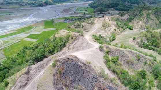 New 41km DPWH road project to connect provinces in Panay Island image
