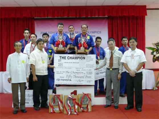 Toyota Awards Best Service Advisors and Technicians image