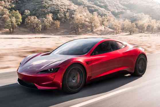 Tesla boss wants rocket boosters for Roadster image