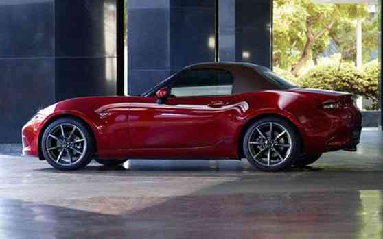 Mazda gives the MX-5 more horsepower, tech for 2019 image
