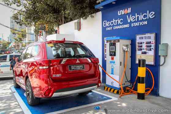 Unioil opens 2nd electric vehicle charging station at EDSA Guadalupe image