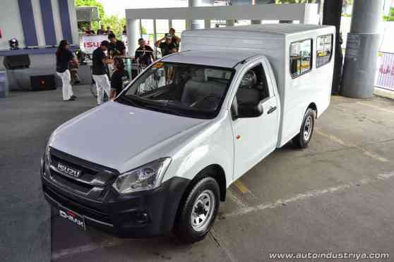 D-MAX base, business models get new Isuzu 1.9L RZ4E engines image