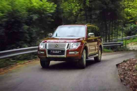Mitsubishi Pajero lives another year, gets minor nip 'n' tuck image