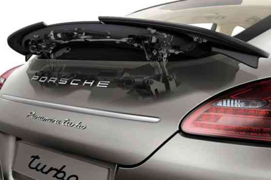Five Innovations in Technology making their World Debut in the Porsche Panamera image