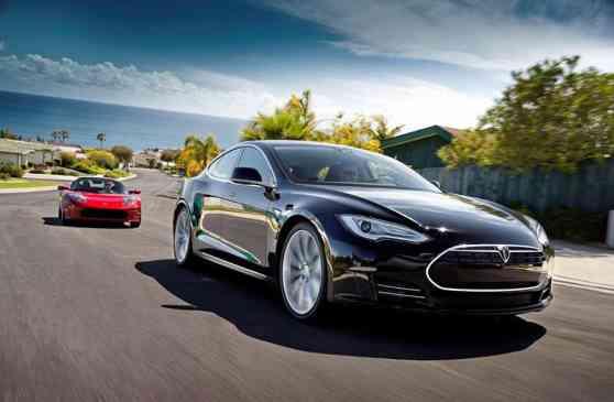 Tesla reportedly asks suppliers for cash back to gain profit image