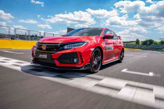 Honda completes Civic Type R's final lap record challenge image