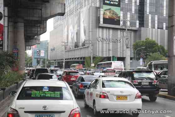 All of EDSA's lanes will be HOV-only, says MMDA image