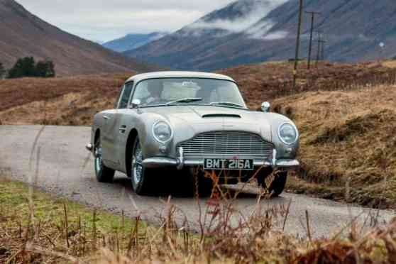Aston Martin to recreate Goldfinger DB5 with functional spy gadgets image