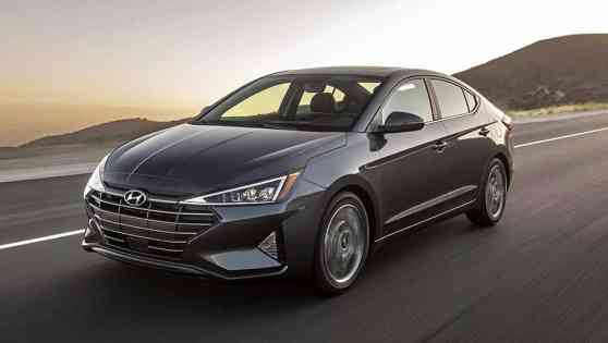 2019 Hyundai Elantra facelift gets a triangular makeover image