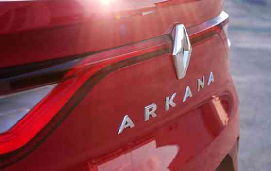 Renault wants to compete against RAV4, CR-V with the Arkana image