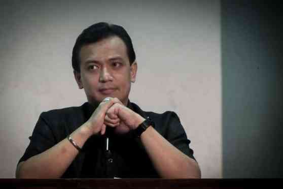 DOTr Director fires back at Sen. Trillanes over recent comments in media image