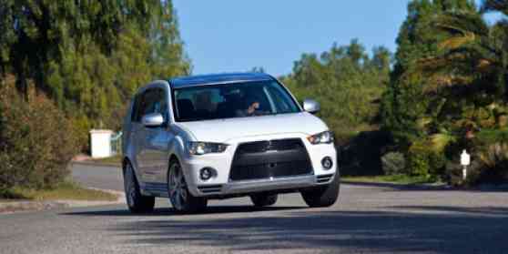 Mitsubishi unveils Outlander GT Prototype image