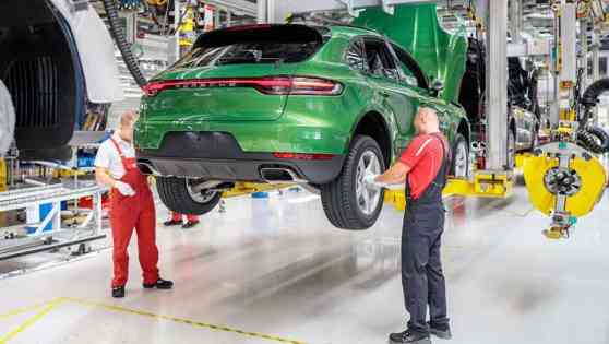 Production of 2019 Porsche Macan officially kicks off image