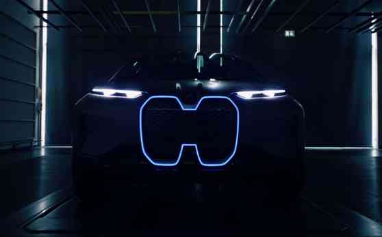 BMW ready to debut the self-driving iNEXT Vision concept image