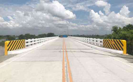 DPWH officially opens Pasac-Culcul 1 and 2, Samal Bridge in Bataan image