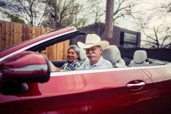Dieter Zetsche steps down as head of Mercedes-Benz Cars image