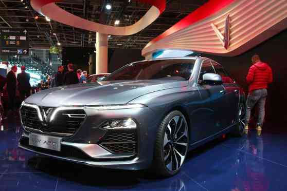 Vietnam rolls out their first home-grown car brand: VinFast image